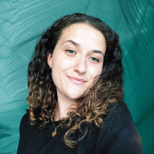 Notre collaratrice Clara, qui est une femme.